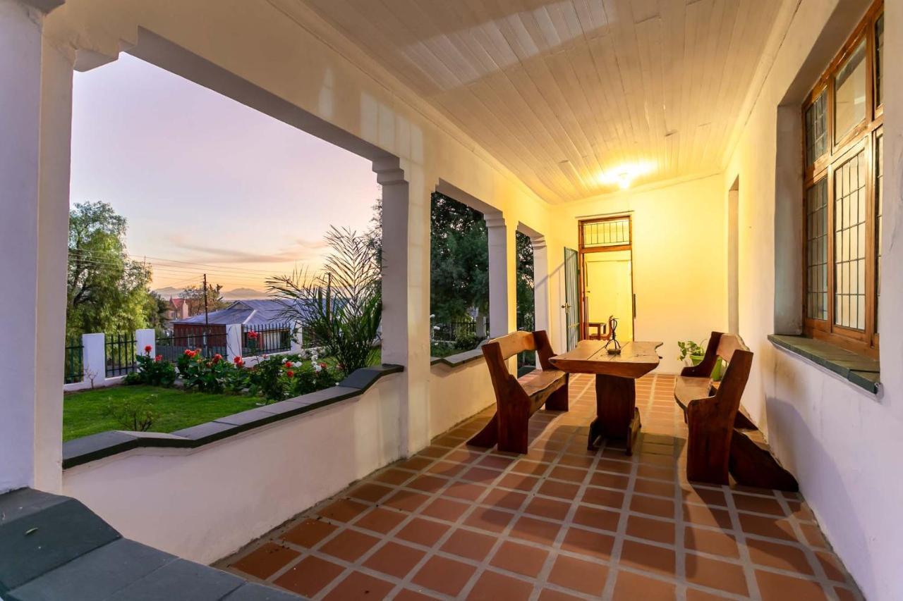 Ravenscliff Villa Oudtshoorn Exterior photo